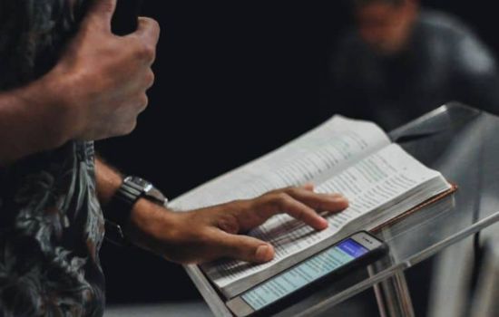 Aplicativo de Sermão: A Revolução Digital para Pastores e Pregadores